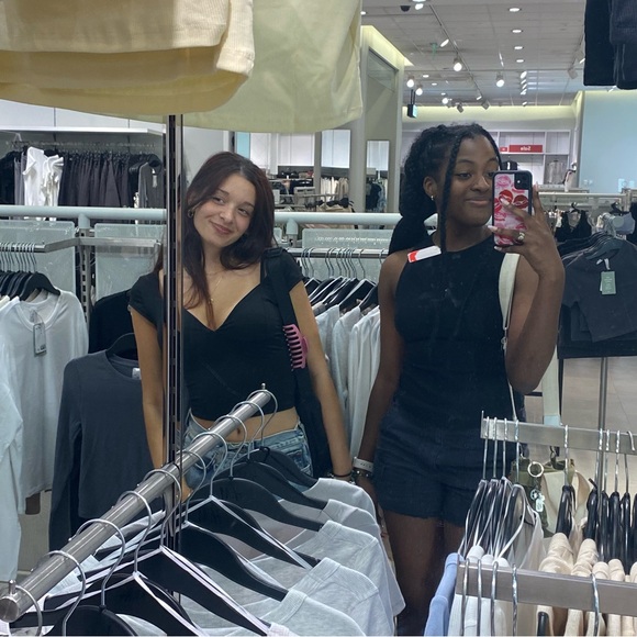 Meet your Posher, Vana - Picture 2 of 2